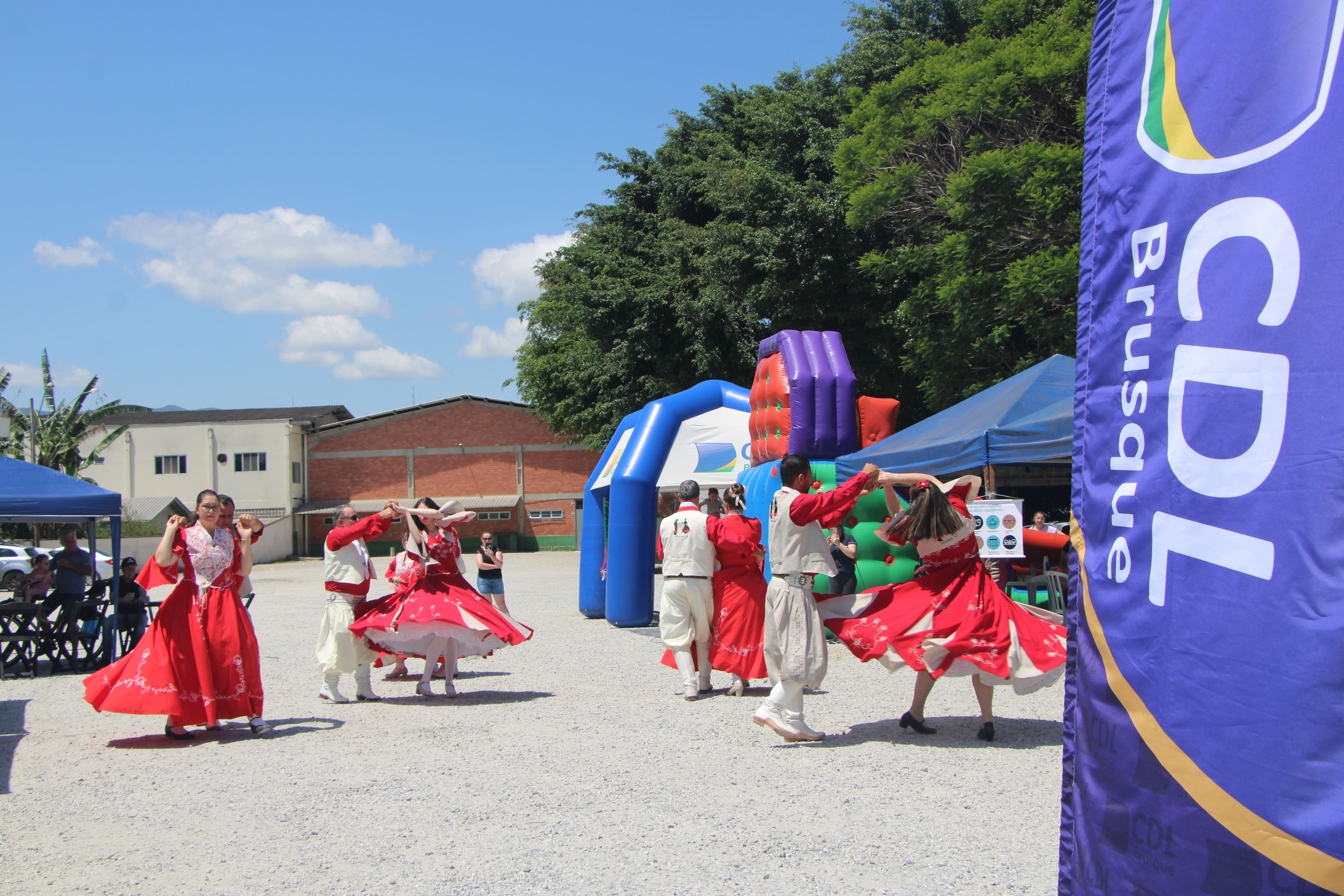 Super Sábado movimenta bairro Dom Joaquim com serviços e lazer para a população